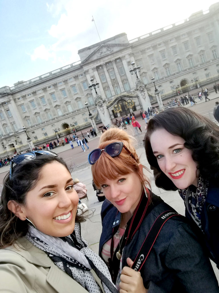 Indie bridal designers of Edith Élan take a selfie with Genevieve Lauren Photography outside Buckingham Palace