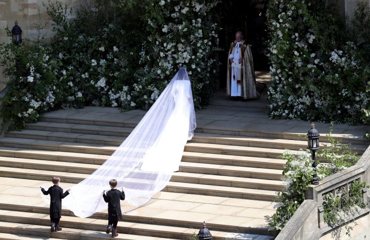 Bridal inspiration Meghan Markle's long embroidered veil on the steps of St. George's chapel