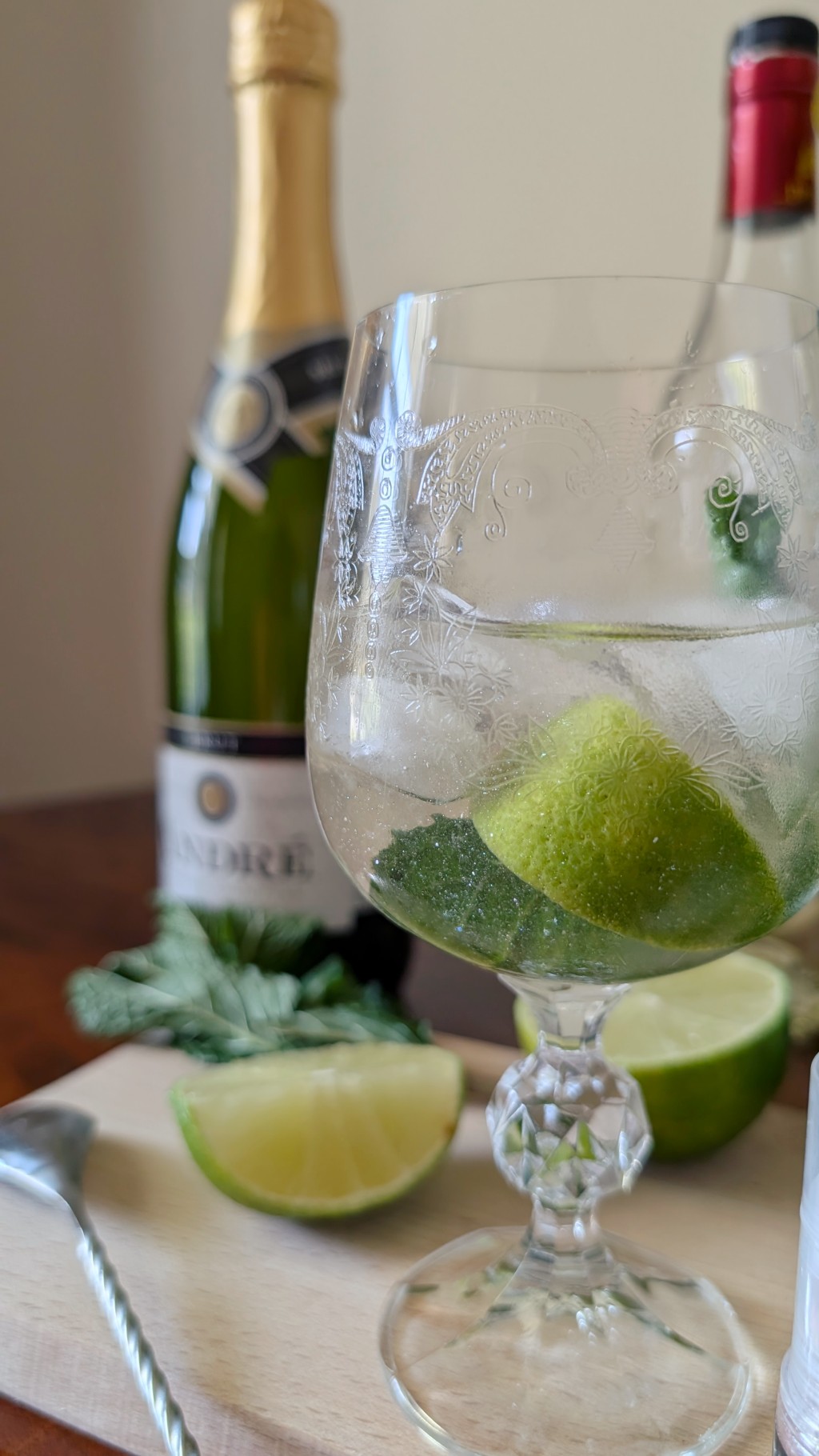 The Sparkling Spritz - a Hugo Spritz cocktail with edible glitter mixed in.